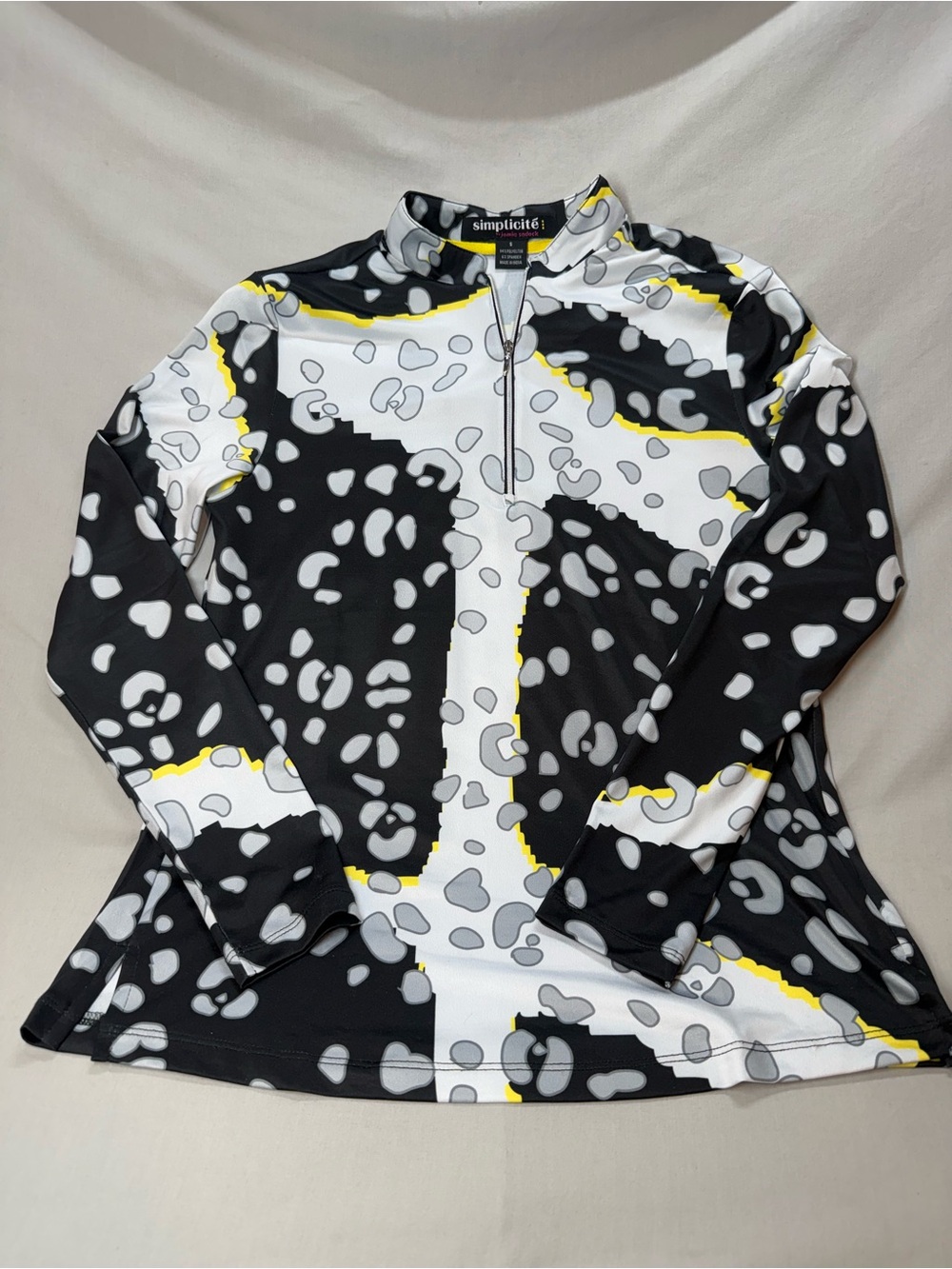 Simplicité Black, White & Yellow Abstract Zip-Front Top